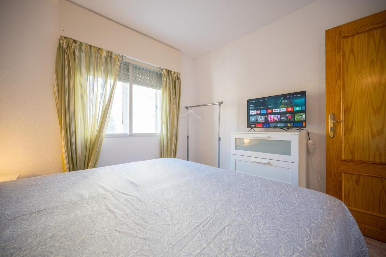 Beautiful 2 Bedroom In Parque Loix 3 Minutes Walk To The Beach Benidorm Esterno foto
