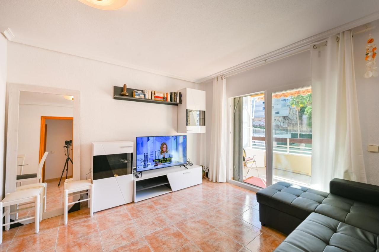 Beautiful 2 Bedroom In Parque Loix 3 Minutes Walk To The Beach Benidorm Esterno foto